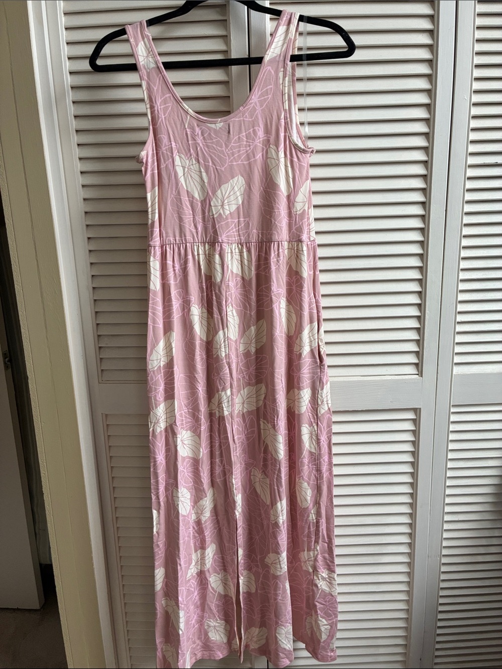 Fighting Eel Pink and White Leaf Print Maxi Dress - Picture 2 of 3